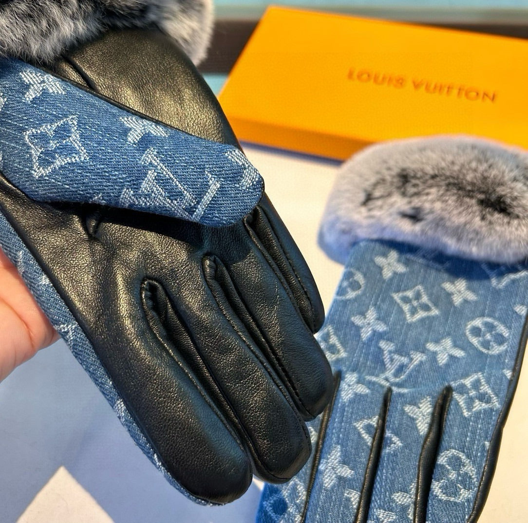 LV Gloves In Blue Denim Fabric And Rabbit Fur 469631