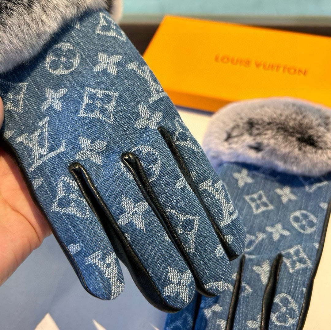 LV Gloves In Blue Denim Fabric And Rabbit Fur 469631