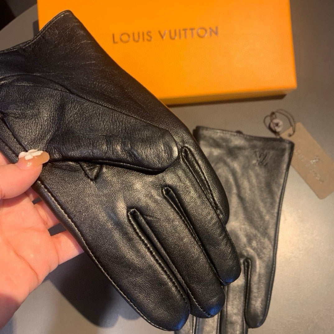 LV Gloves In Black Lambskin 470702