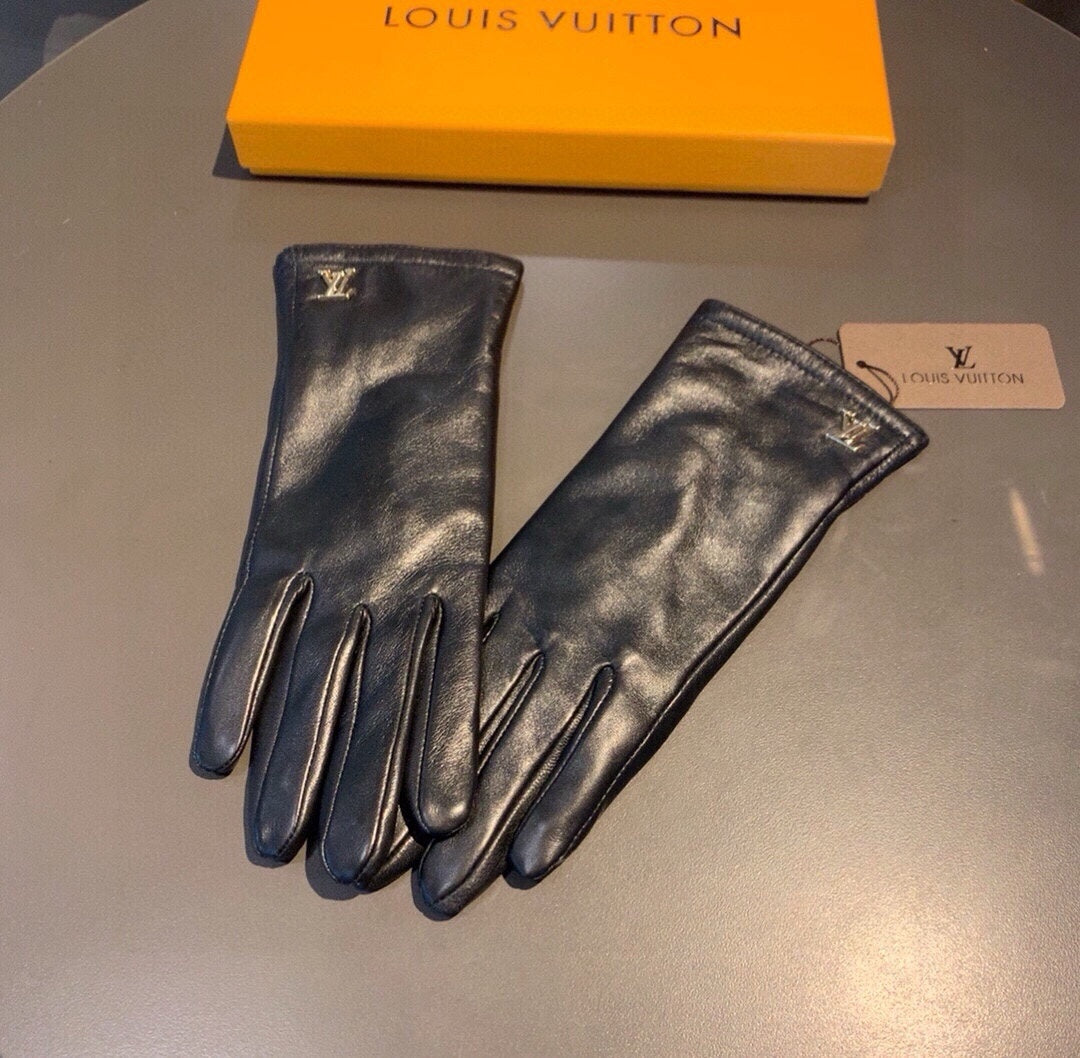 LV Gloves In Black Lambskin 475633