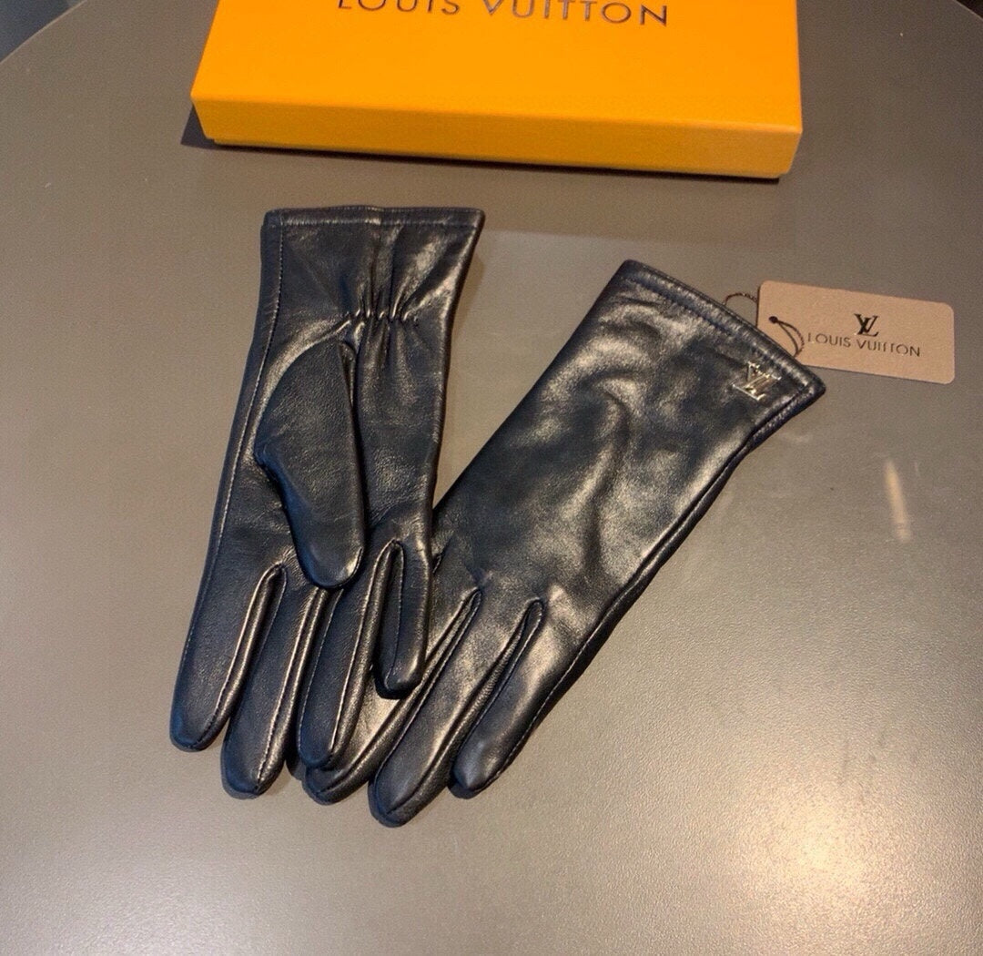 LV Gloves In Black Lambskin 475633