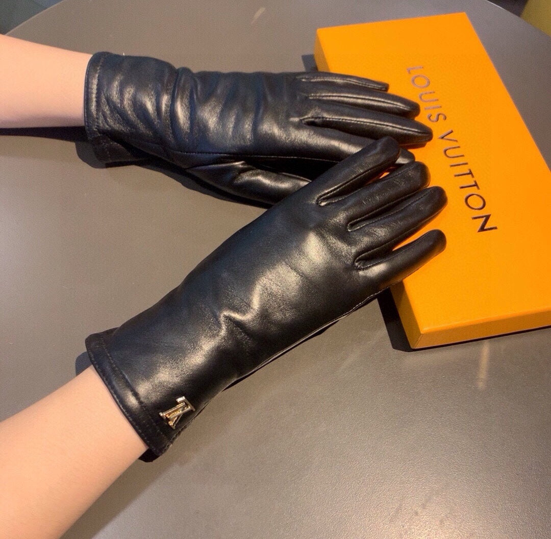 LV Gloves In Black Lambskin 475633