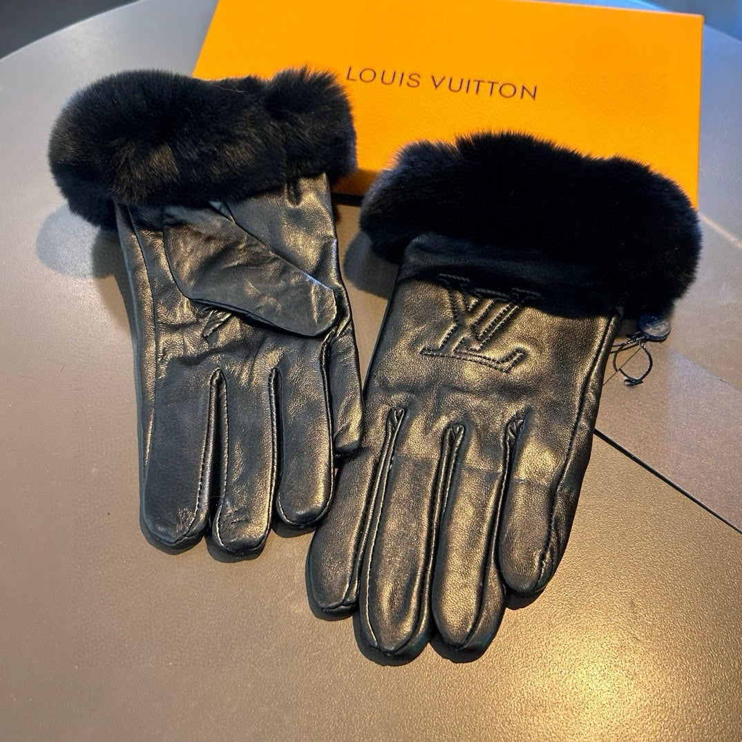 LV Gloves In Black Lambskin And Rabbit Fur 478059