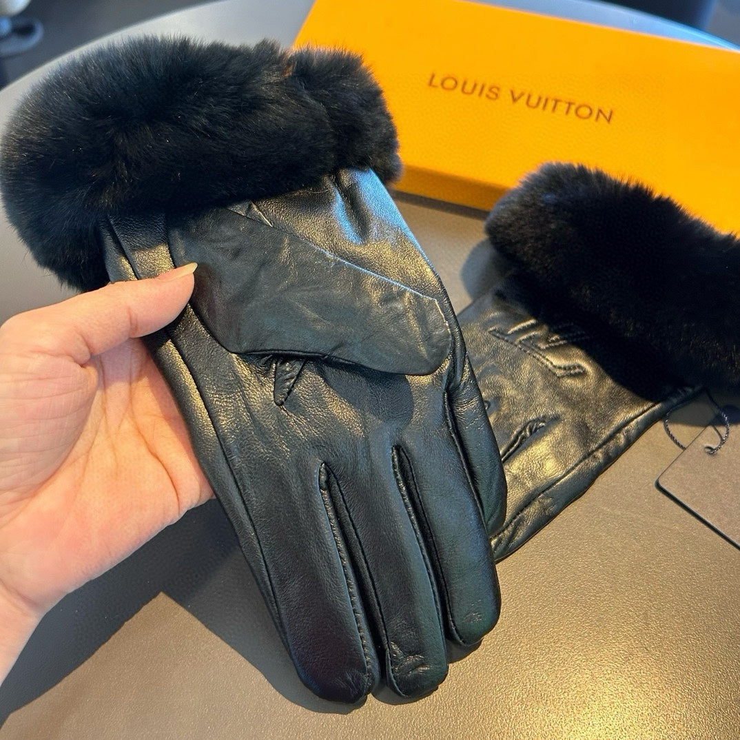 LV Gloves In Black Lambskin And Rabbit Fur 478059