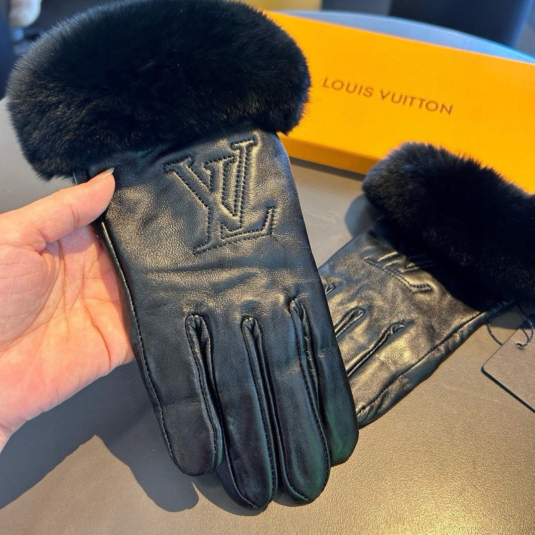 LV Gloves In Black Lambskin And Rabbit Fur 478059