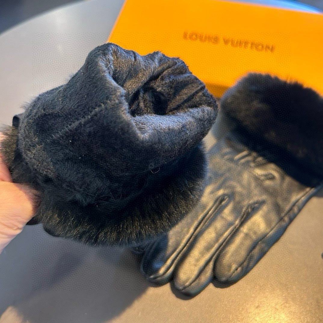LV Gloves In Black Lambskin And Rabbit Fur 478059