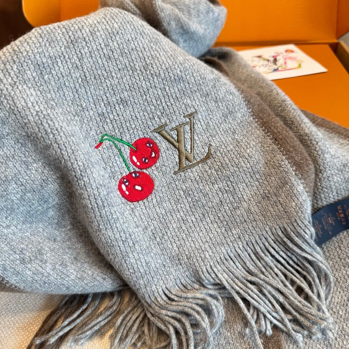 LV 25ss Scarf 180CM Gray Knitted Cashmere 292792