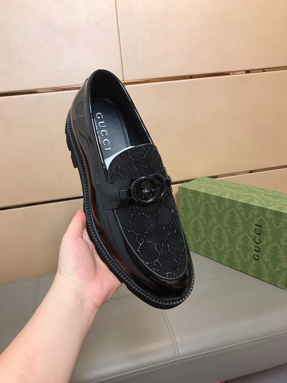 GG Men's Loafer Black Cowhide 529749