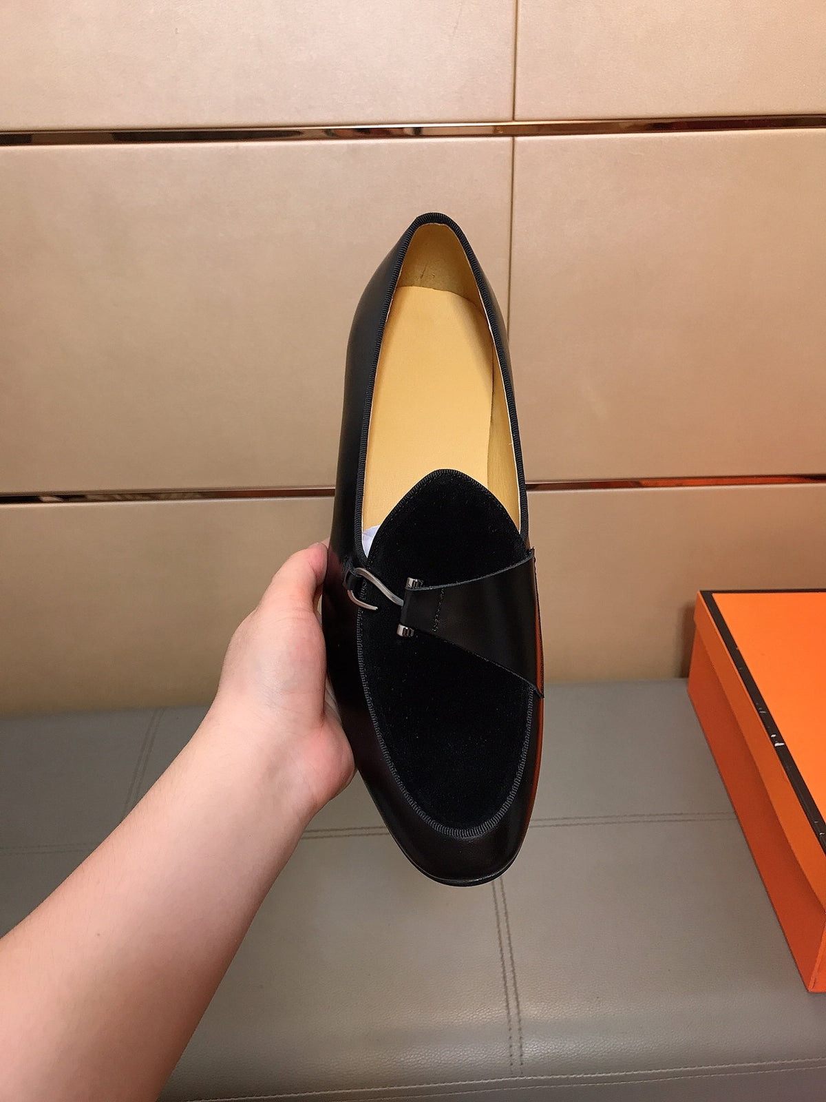 GG Men's Leather Loafer Black Cowhide 721602