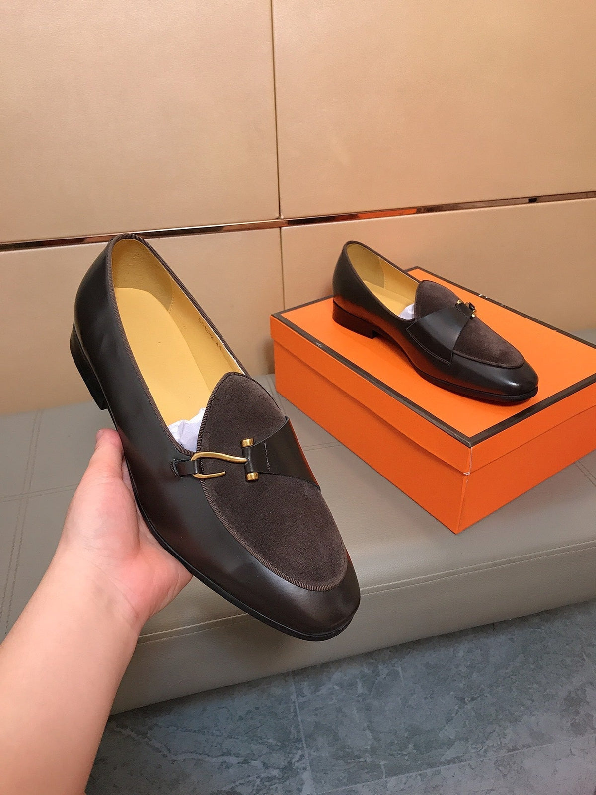 GG Men's Leather Loafer Black Cowhide 721602