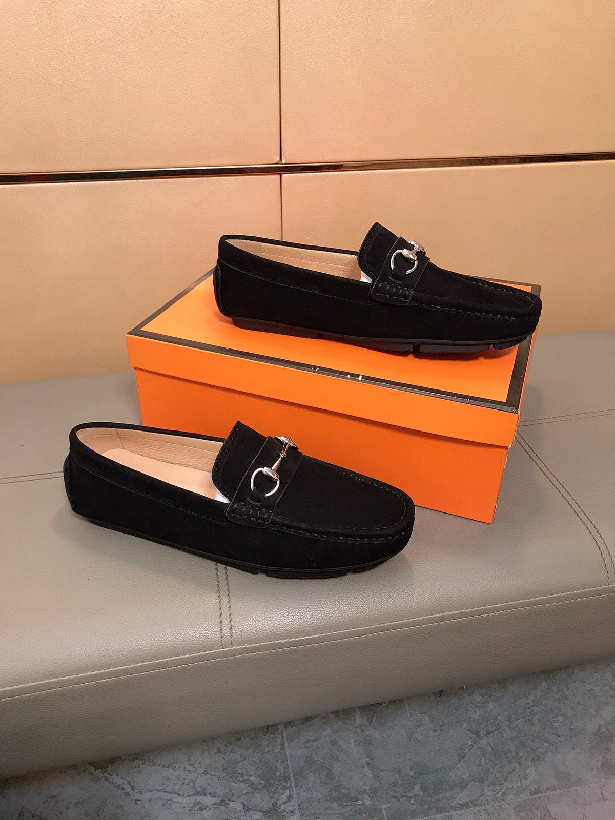 GG Men's Flat Loafer Black Suede 523212