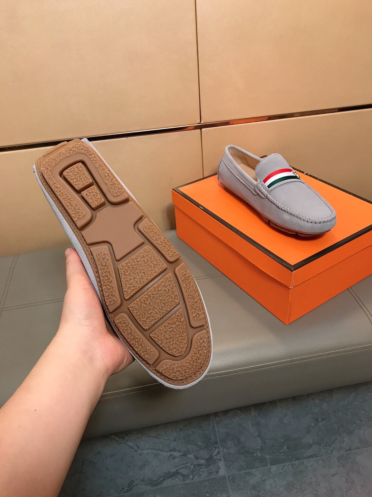 GG Men's Loafer Grey Suede 526680