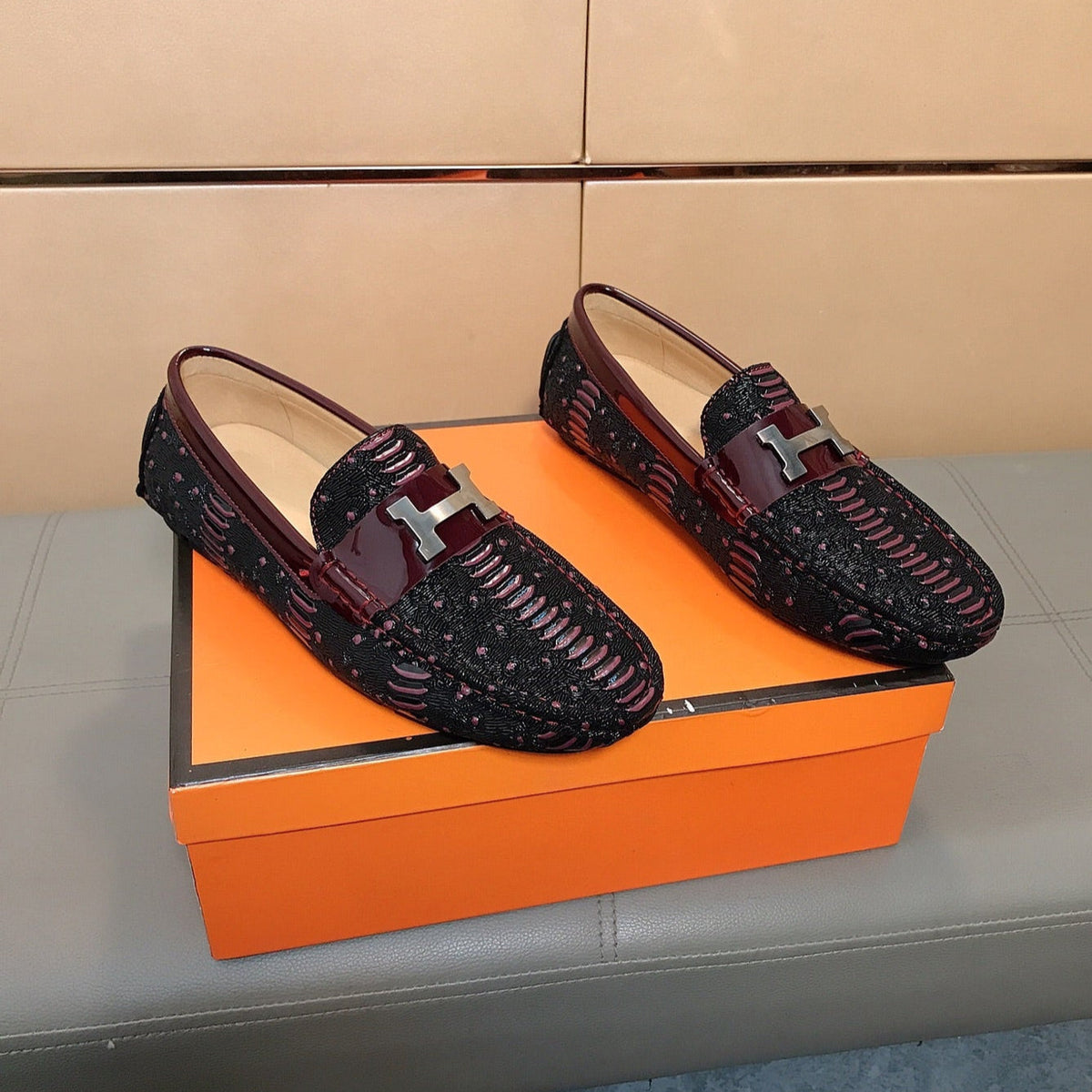 HM Men's Korean Loafer Black Burgundy Embossed