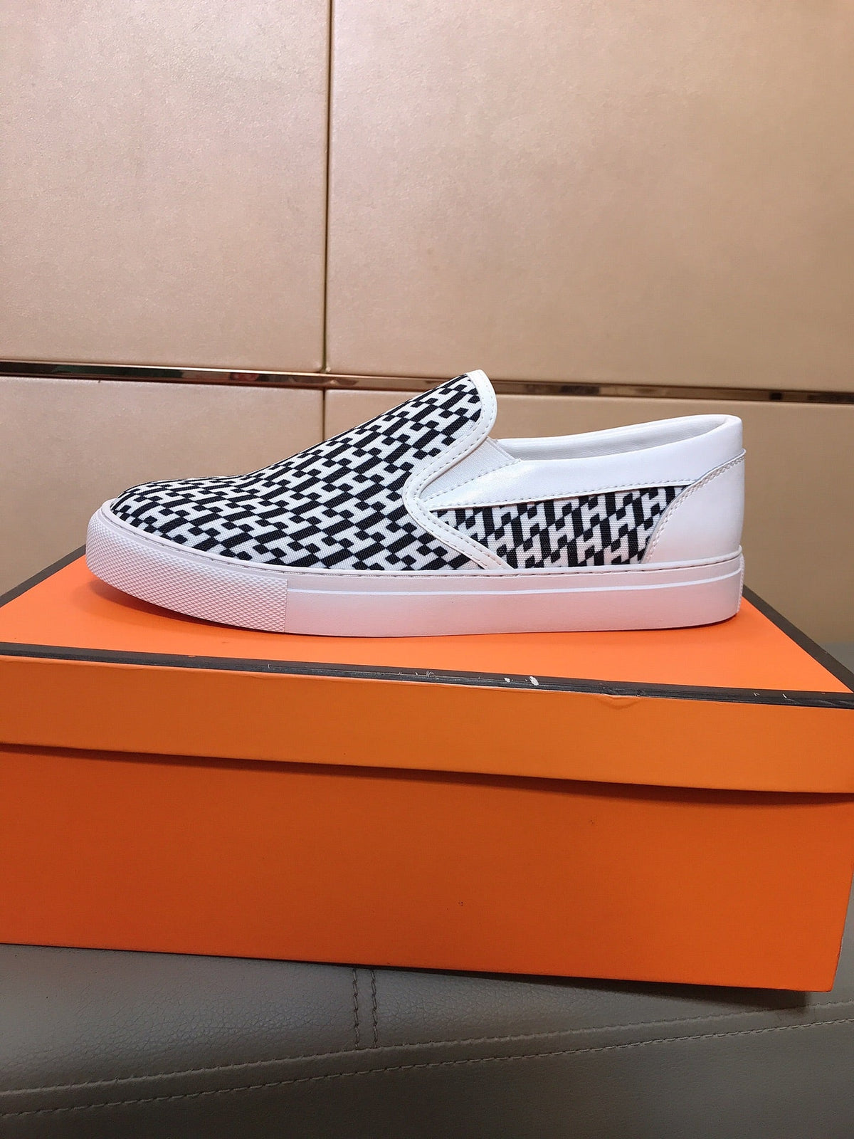 HM Men's Loafer White Black Printed Fabrics Rubber 590008