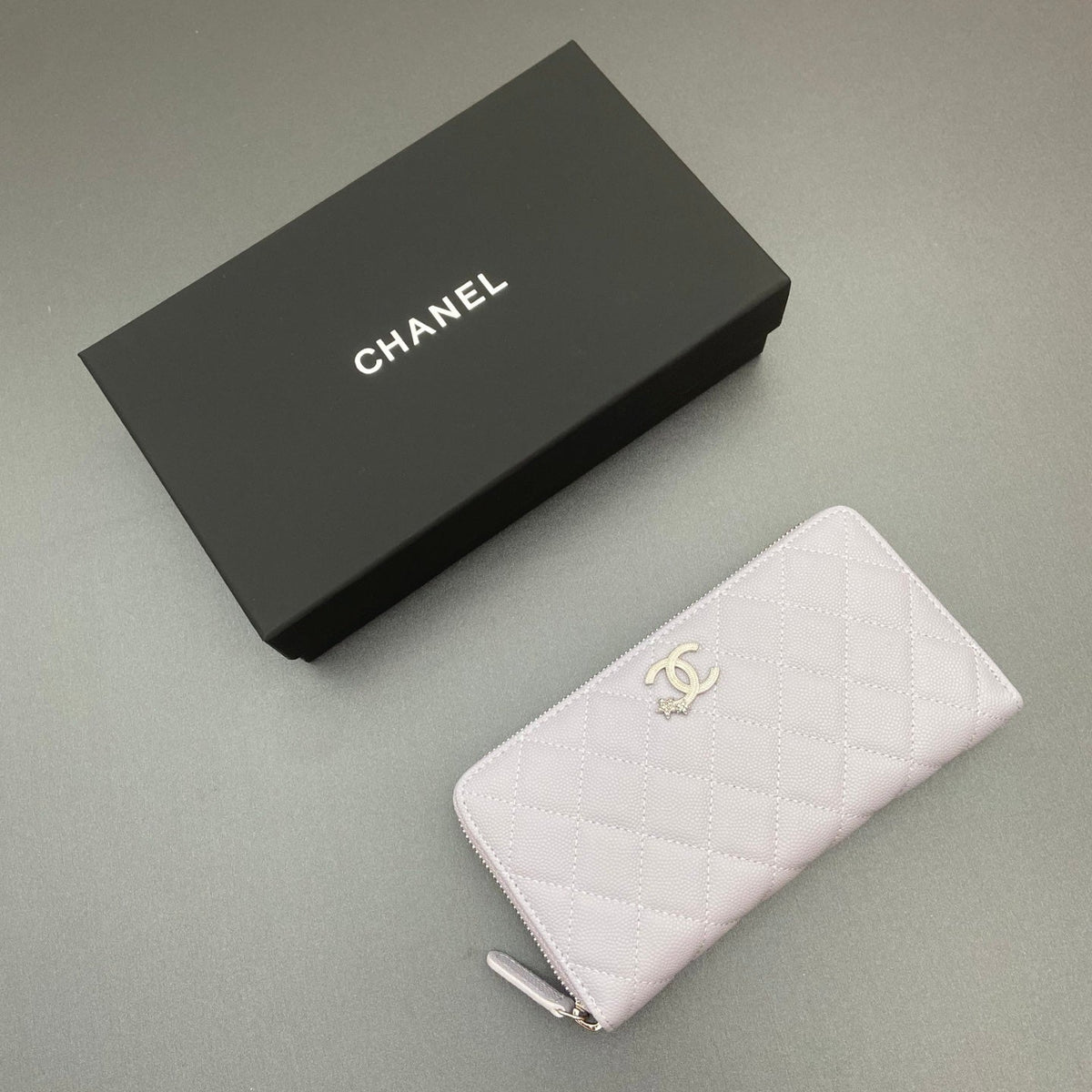 Chanel 25 Long Zipped Wallet With Star Logo 19cm Grained Calfskin 325084