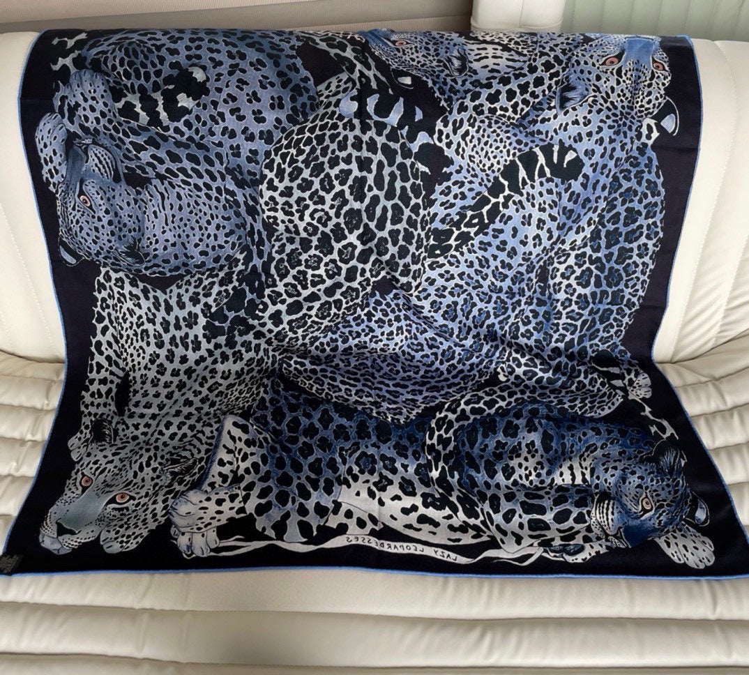 Lazy Leopardesses Scarf 110 CM In Colorful Cashmere Silk 311600