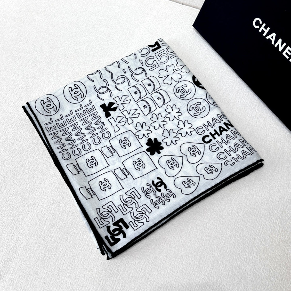 CC Square Scarf 140 CM In White Silk 424550