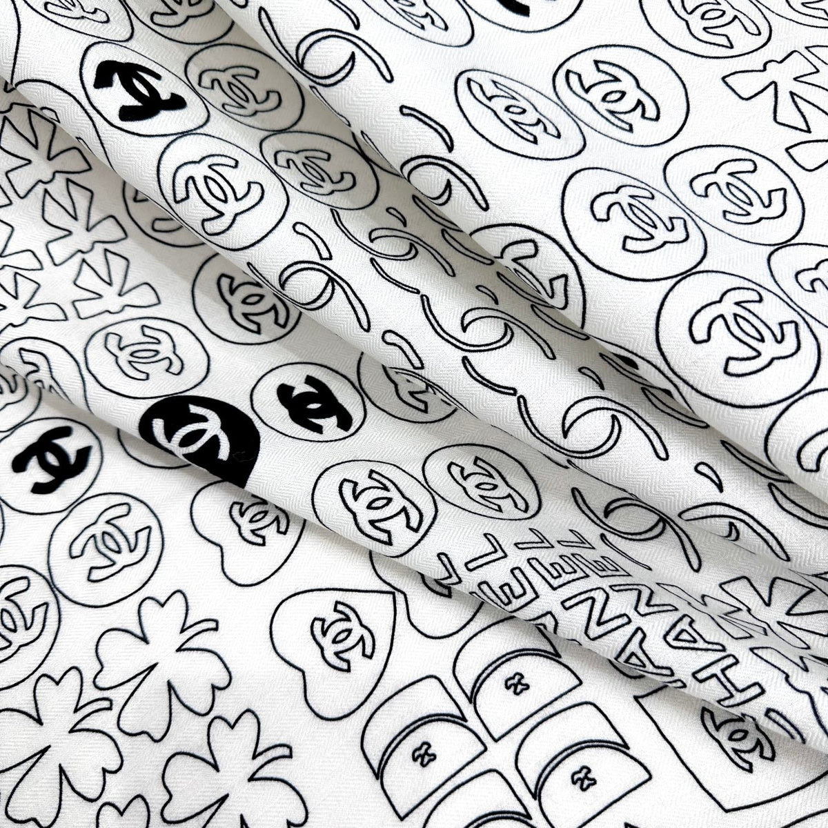 CC Square Scarf 140 CM In White Silk 424550