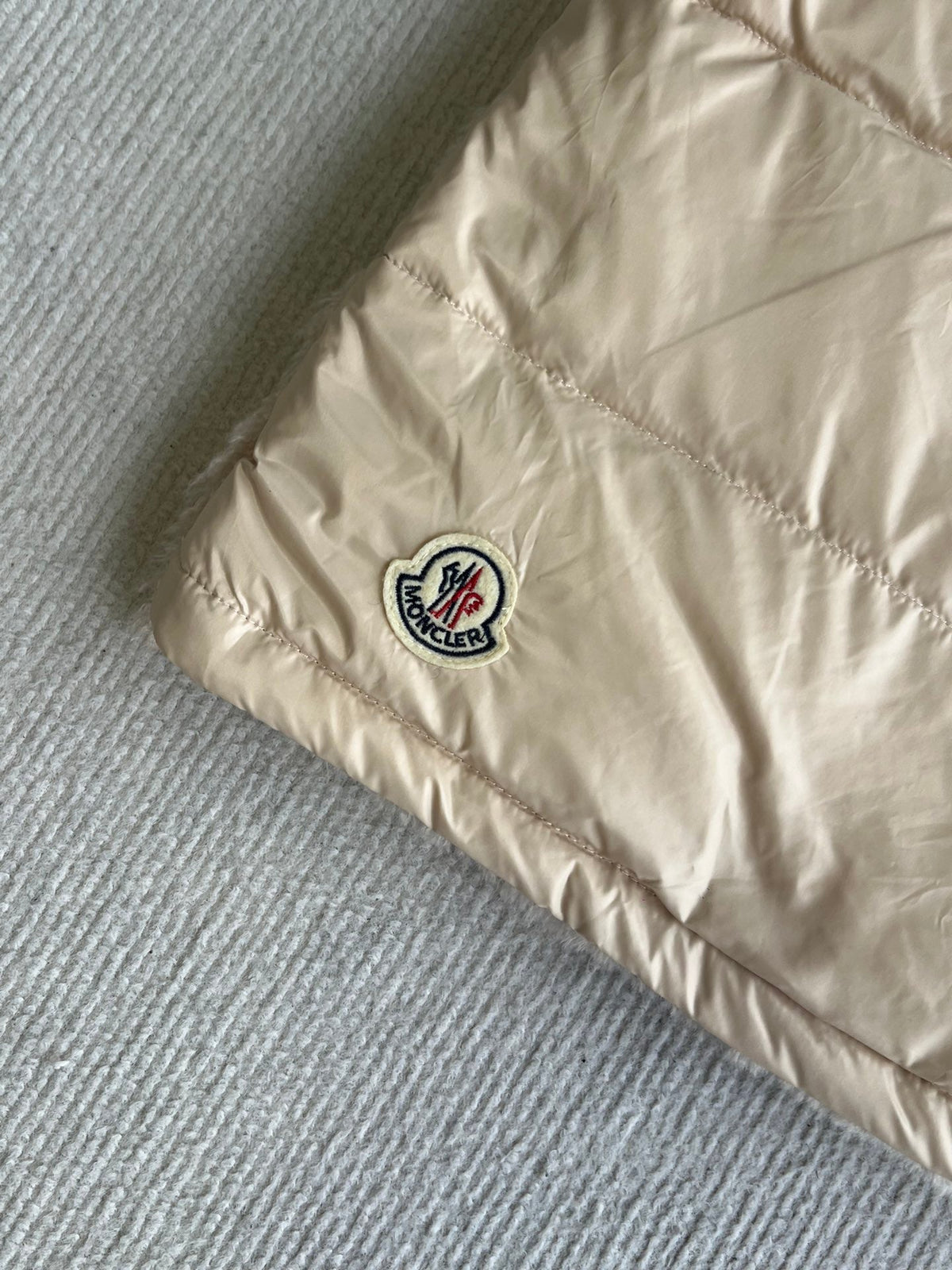 Moncler 25 Down Vest Wool And Polyester 300046