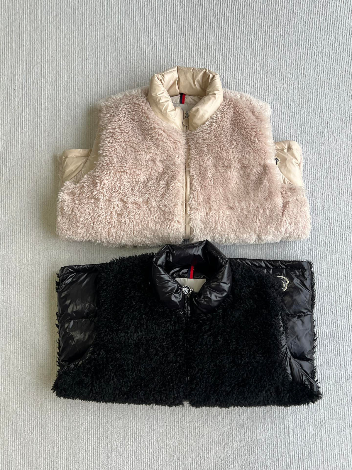 Moncler 25 Down Vest Wool And Polyester 300046