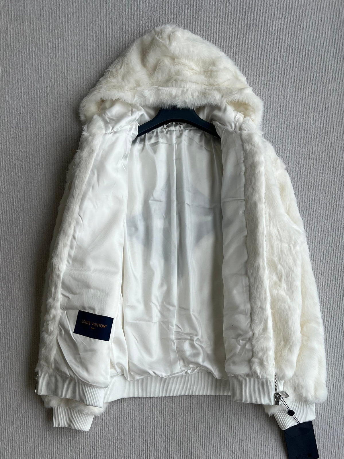 LV 25 Hooded Jacket Cream Black Fur Polyester 300098