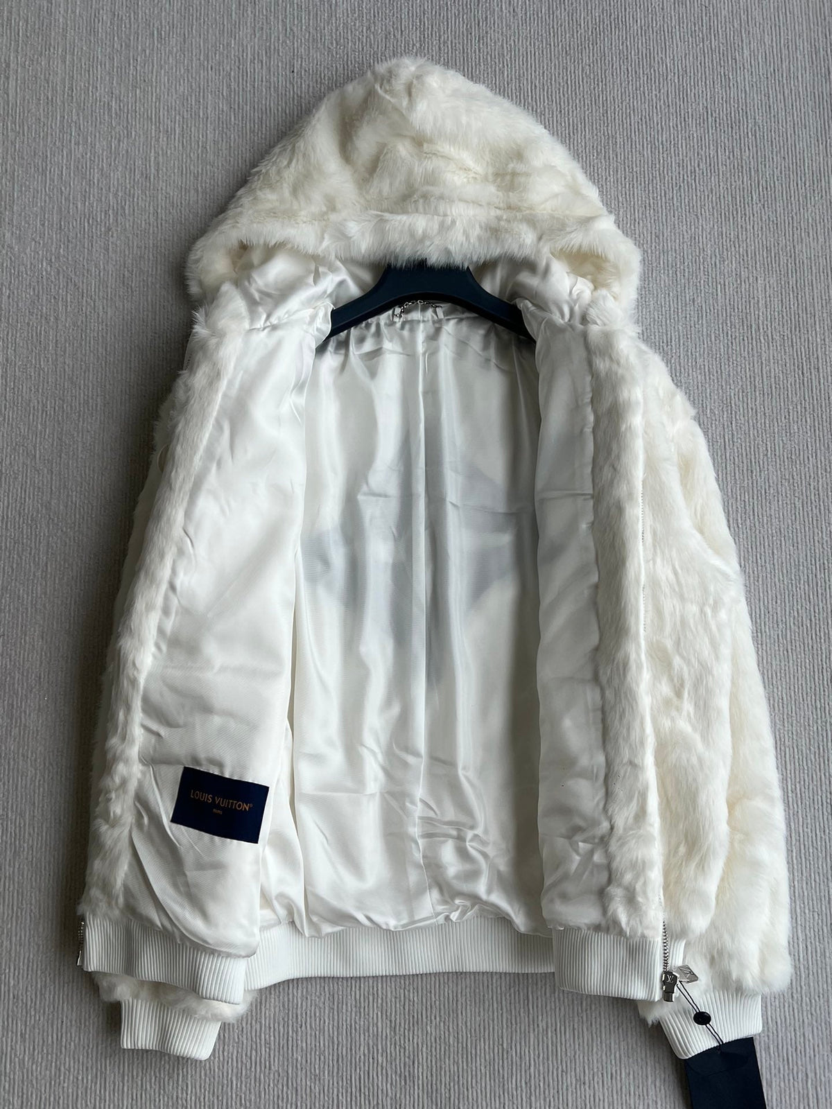 LV 25 Hooded Jacket Cream Black Fur Polyester 300098