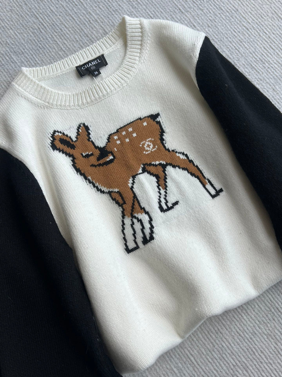 Chanel 25 Deer Print Sweater White mix Black Wool 318394