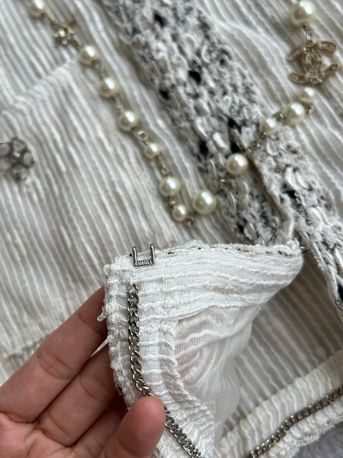 Chanel 2026 Off-White Jacket And Skirt Set Fabric