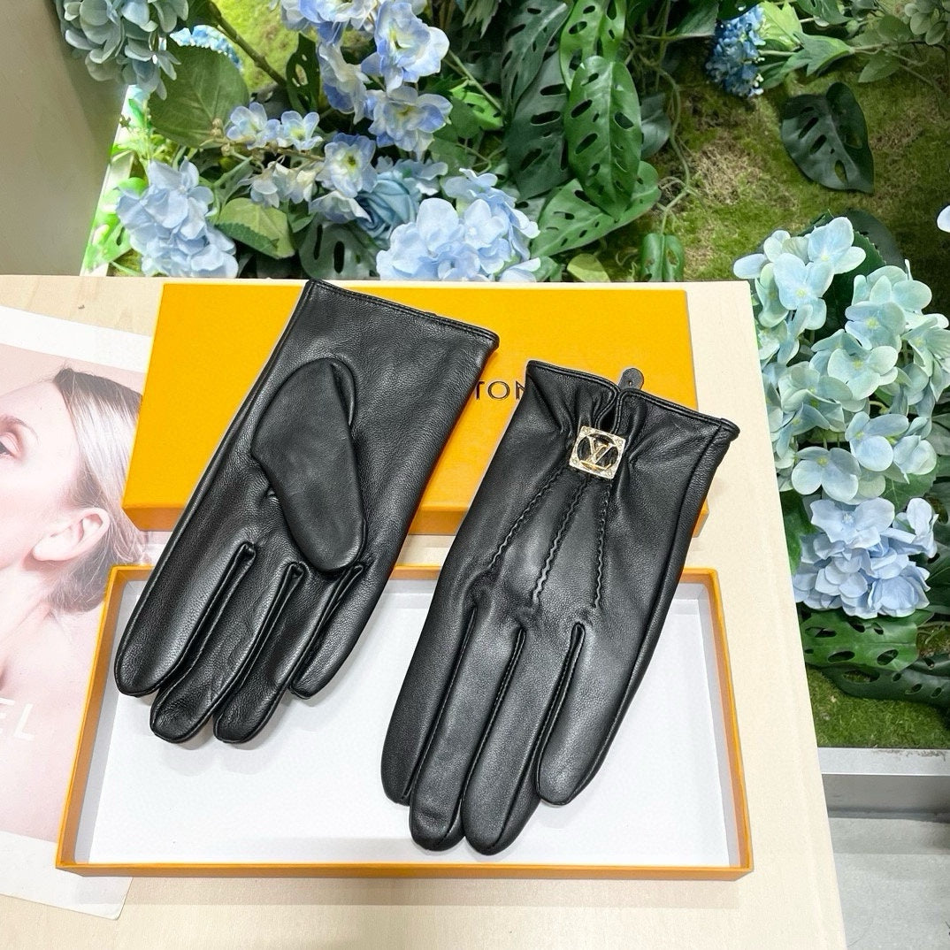 LV Gloves In Black Lambskin 465067