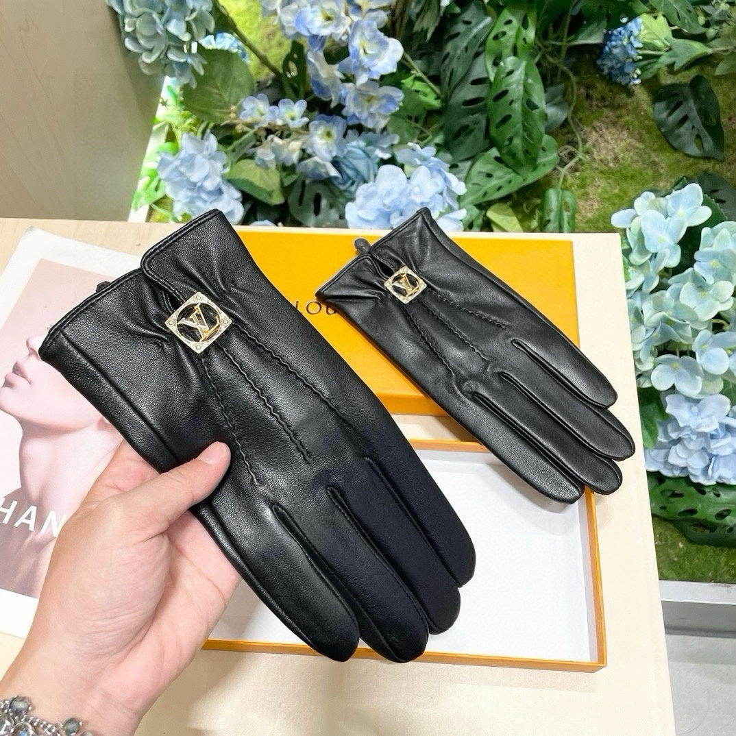 LV Gloves In Black Lambskin 465067