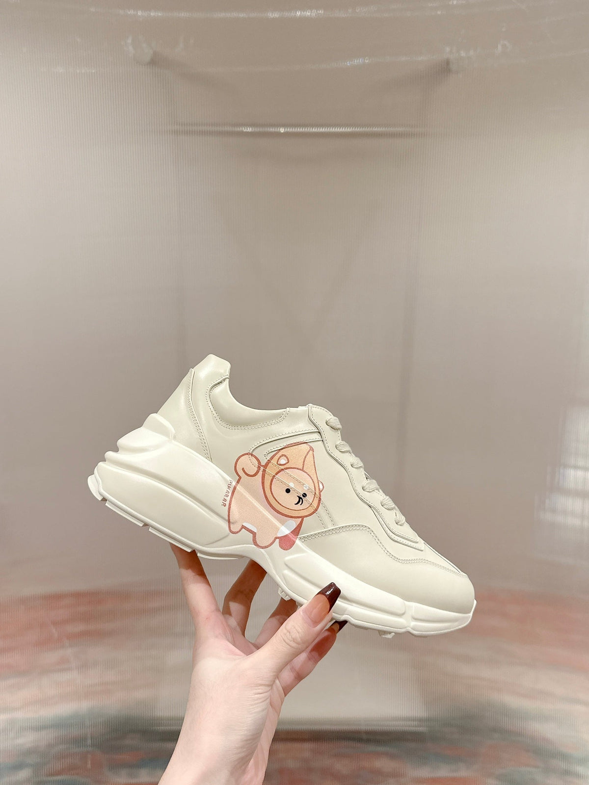 Gucci 2026 Rhyton Pikarar Sneakers Ivory Cowhide 988876