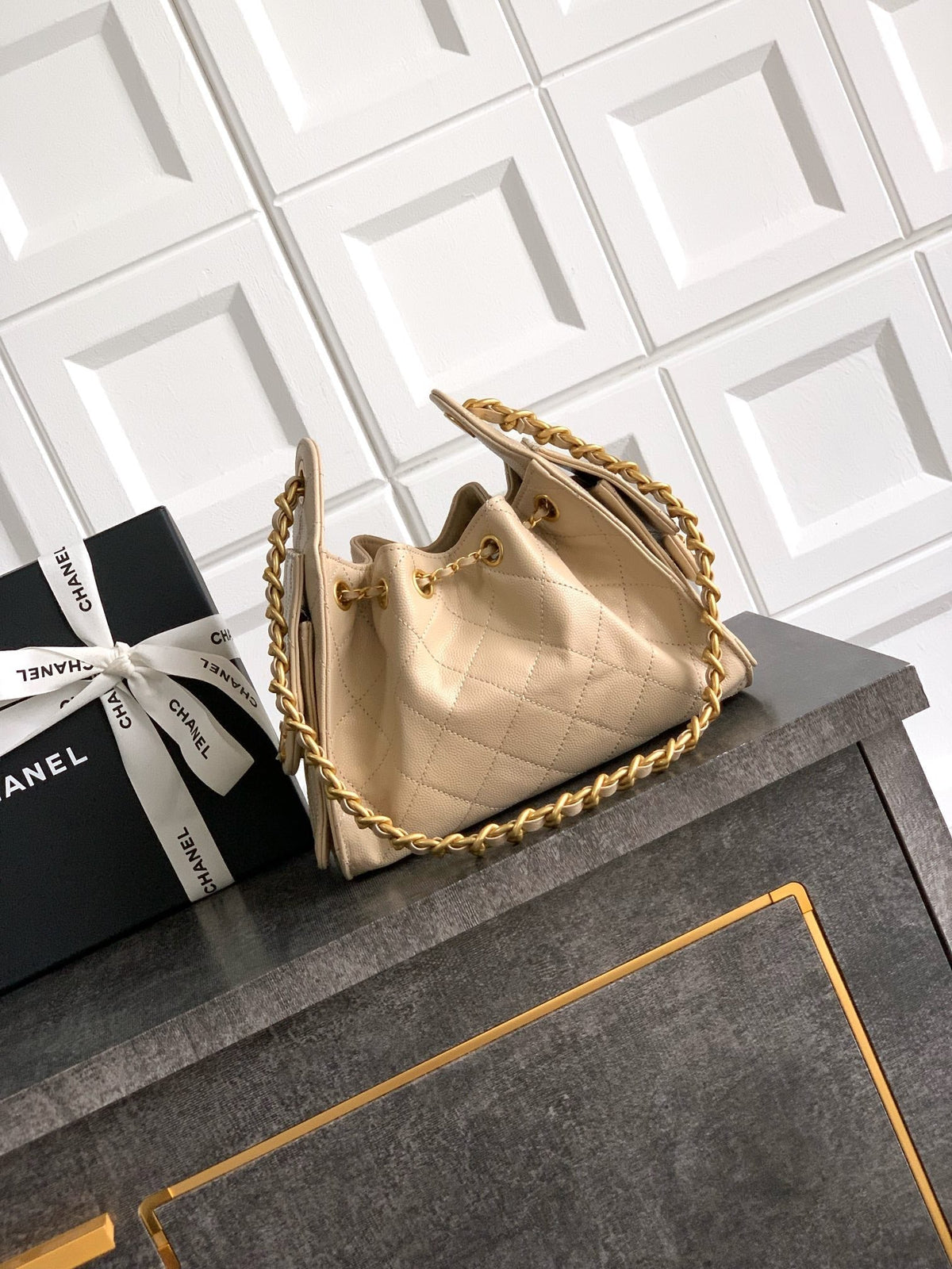 CC 25C Hobo Bags 20cm Beige Grained Calfskin