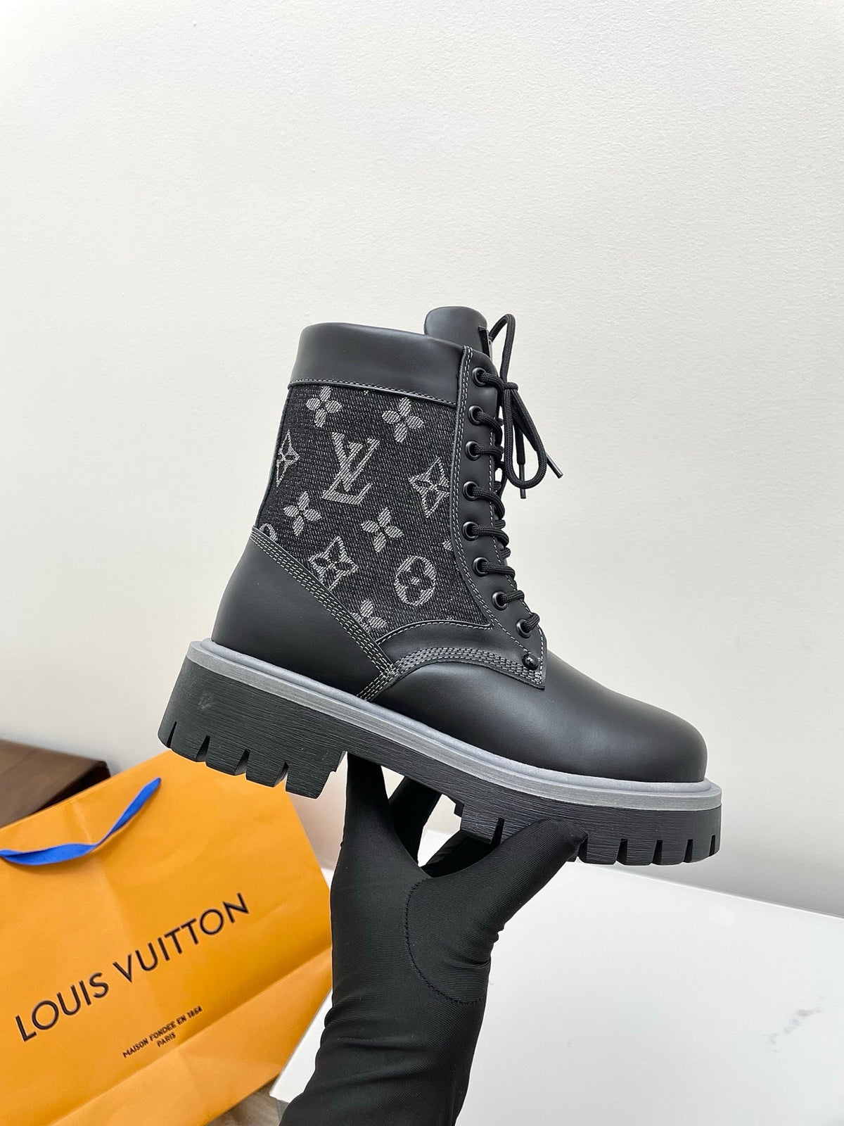 LV 25  Ankle Boots Black  Monogram Cowhide Denim 576226