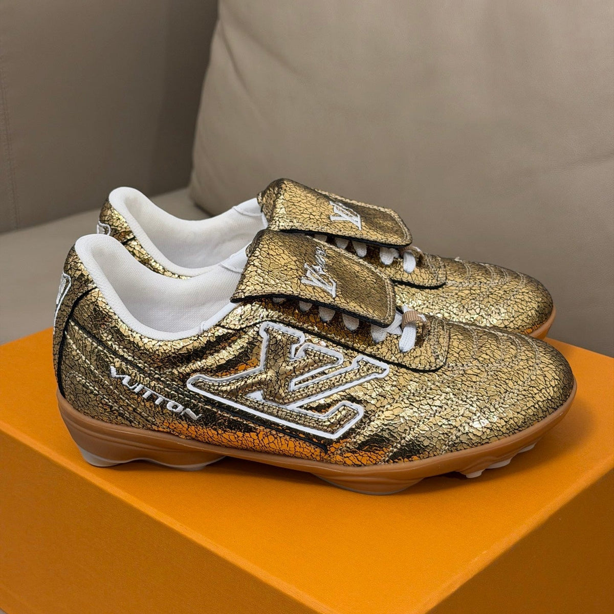 LV x Pharrell Footprint 26ss Sneaker Gold Pebble Leather 621149