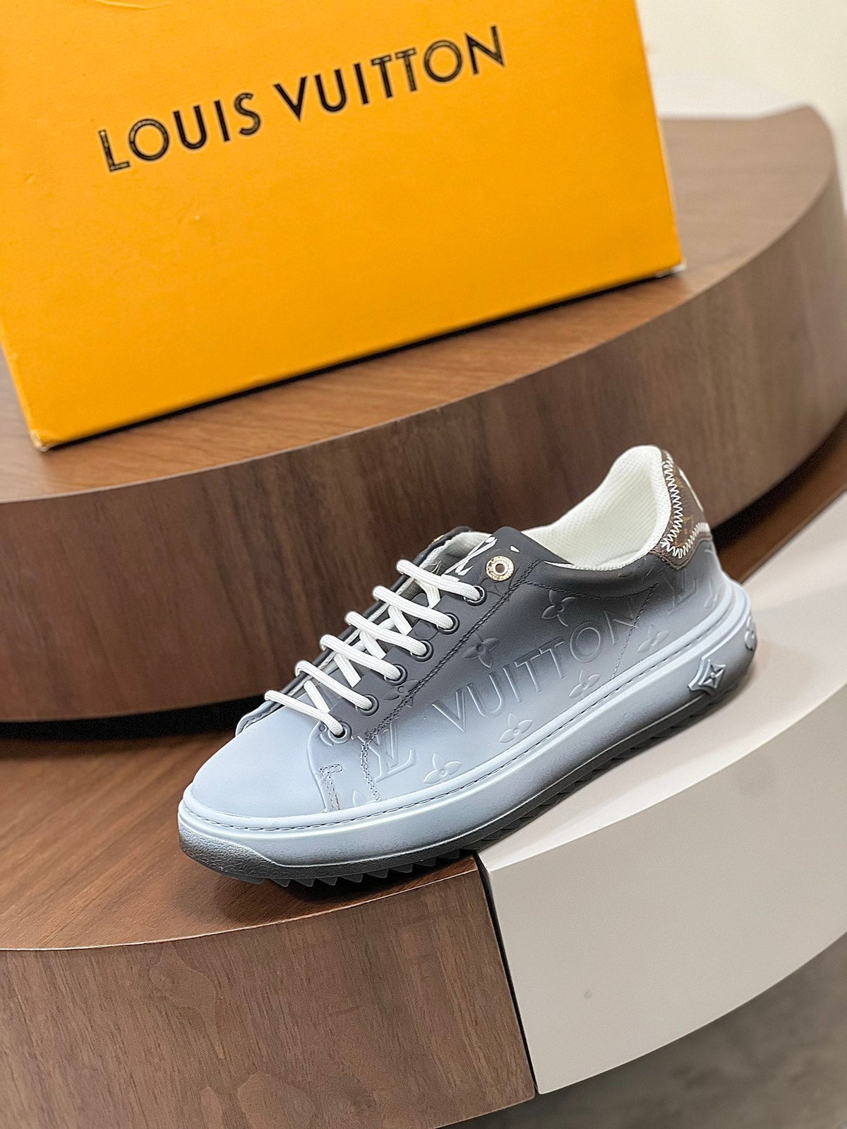 LV TIME OUT SNEAKER BLACK MIX WHITE CALFSKIN
