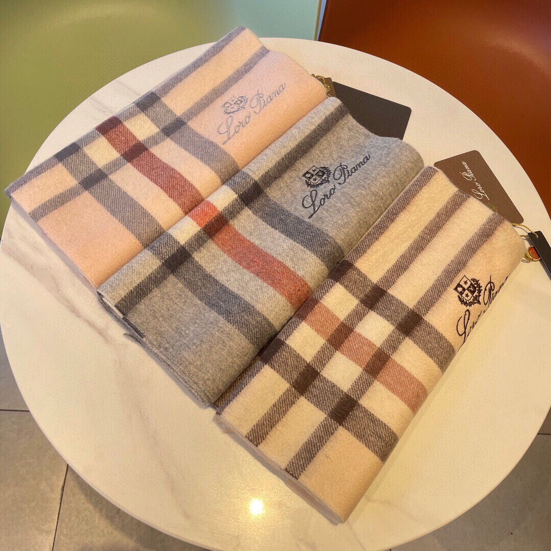 LP Scarf 180 CM In Colorful Cashmere 170531