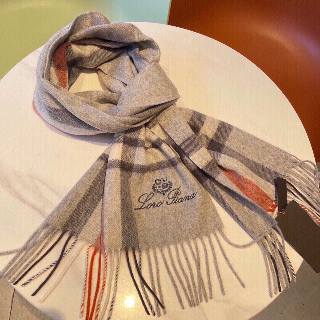 LP Scarf 180 CM In Colorful Cashmere 170532
