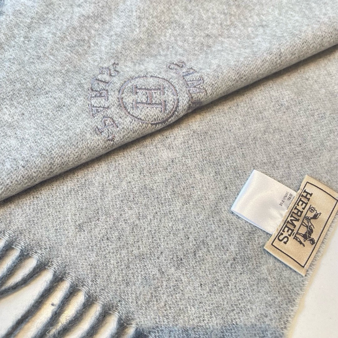 RECTO-VERSO MUFFLER 190 DOVE GREY CASHMERE