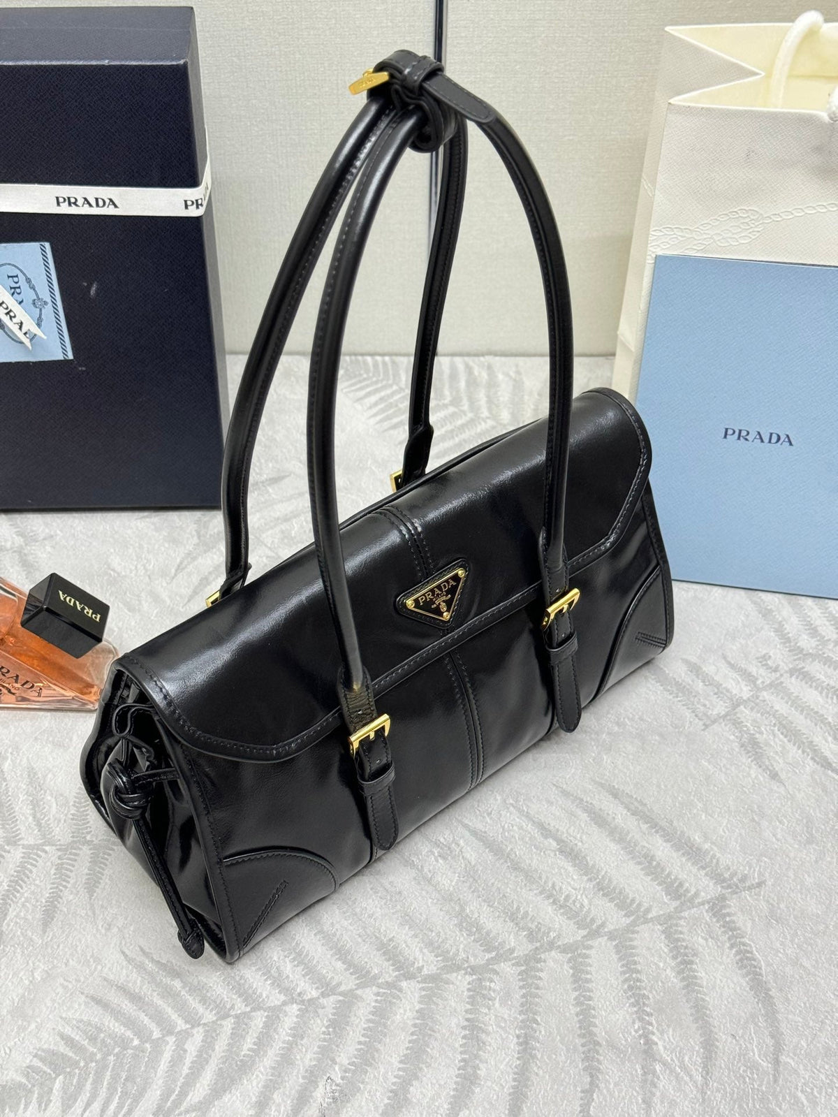 Prada 2026 Shoulder Bag 31cm Black Leather 345568
