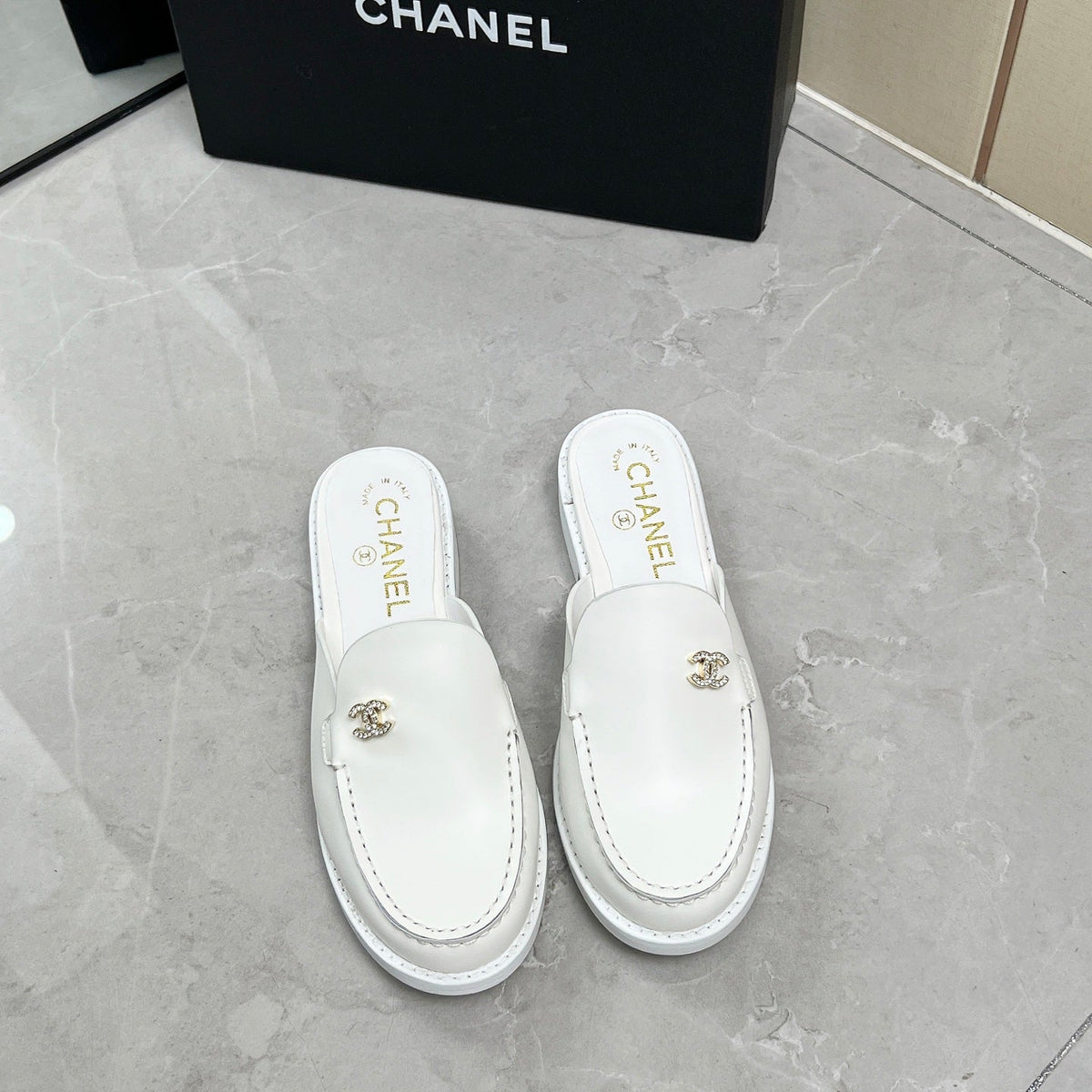 CC 25C Mule White Calfskin