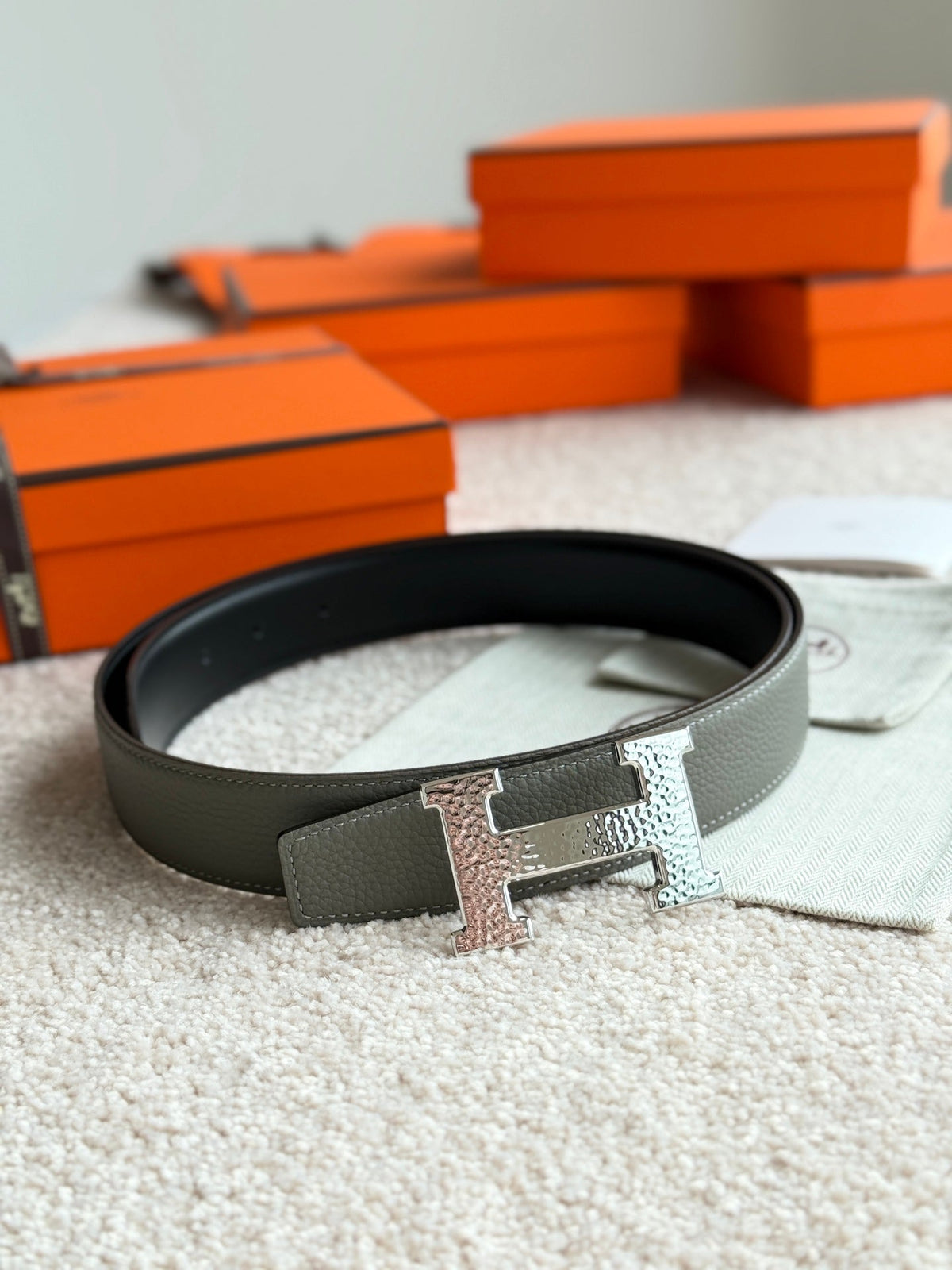 HM Silver H Guillochee Buckle Belt 32mm Gray Green Leather 187598