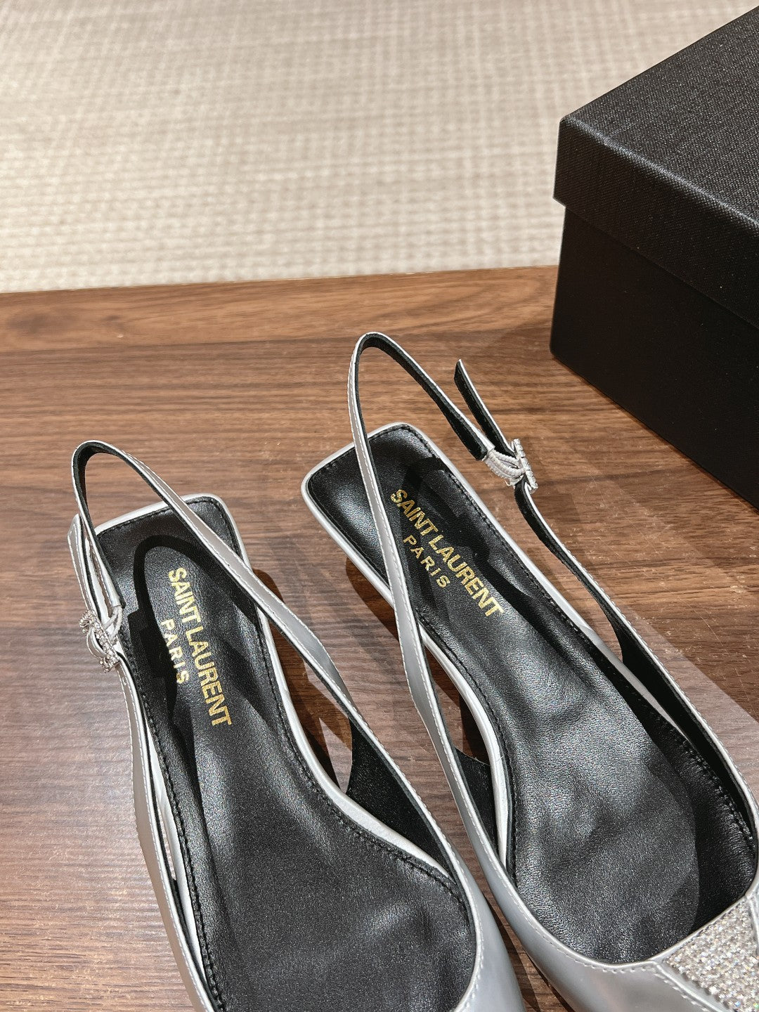 SL CHERISH CRYSTAL SLINGBACK SILVER CALFSKIN