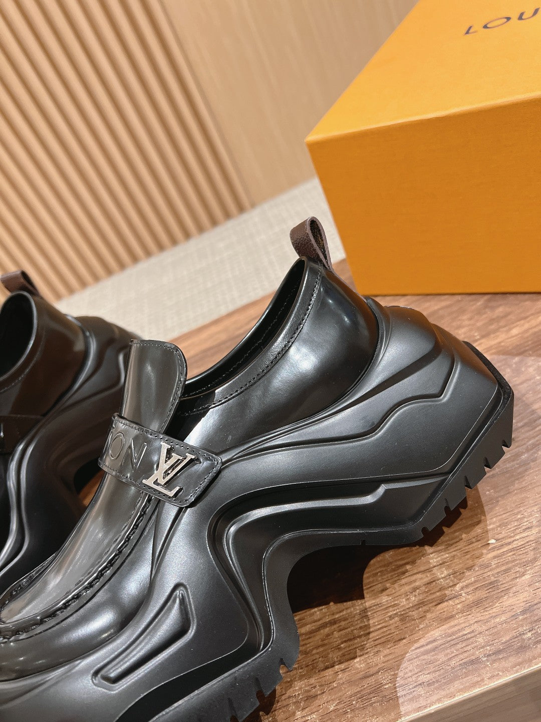 LV Archlight 2.0 Platform Loafer 60mm Glossy Black Calfskin