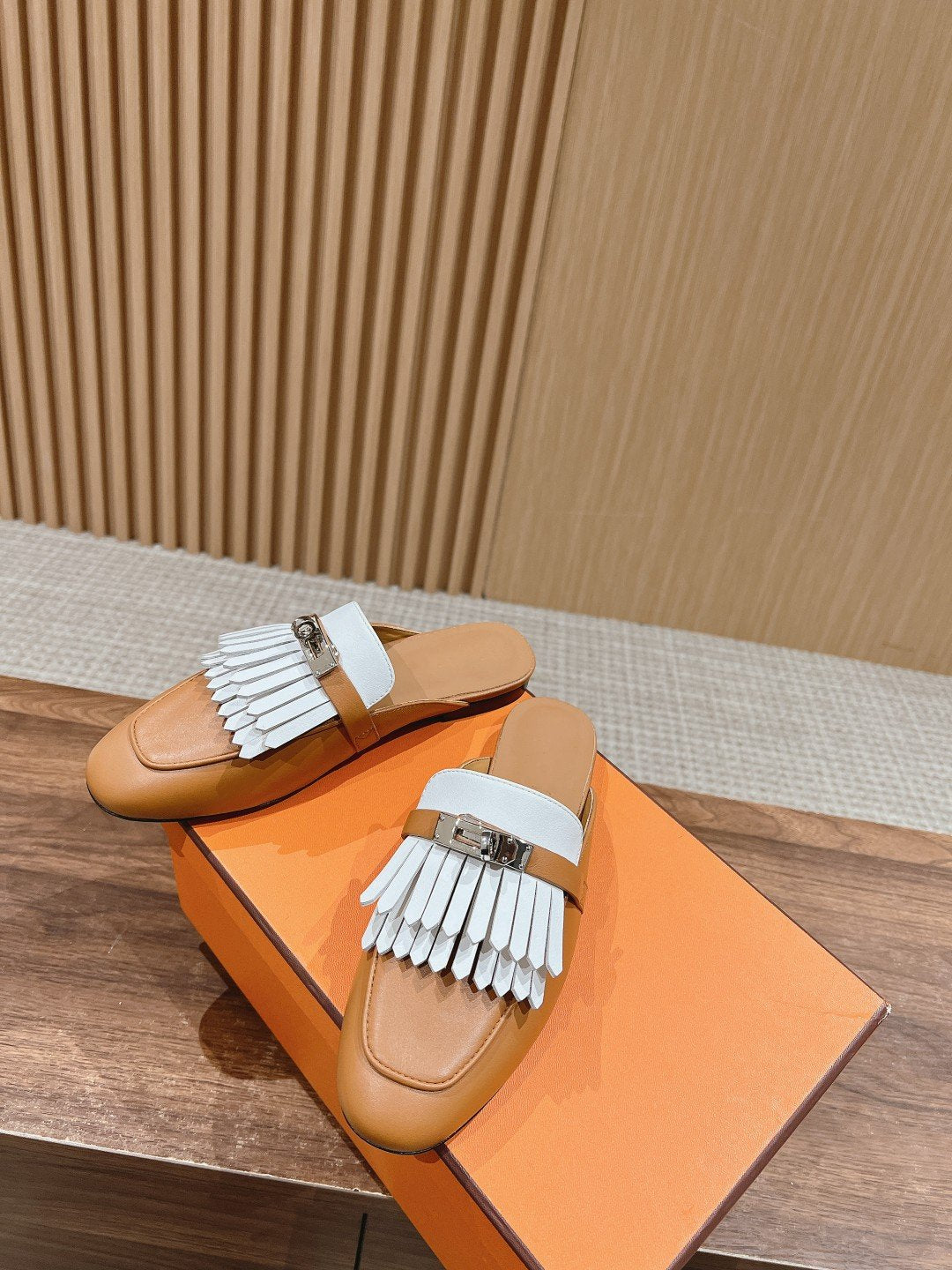 OZ Mule Fringed Bronze