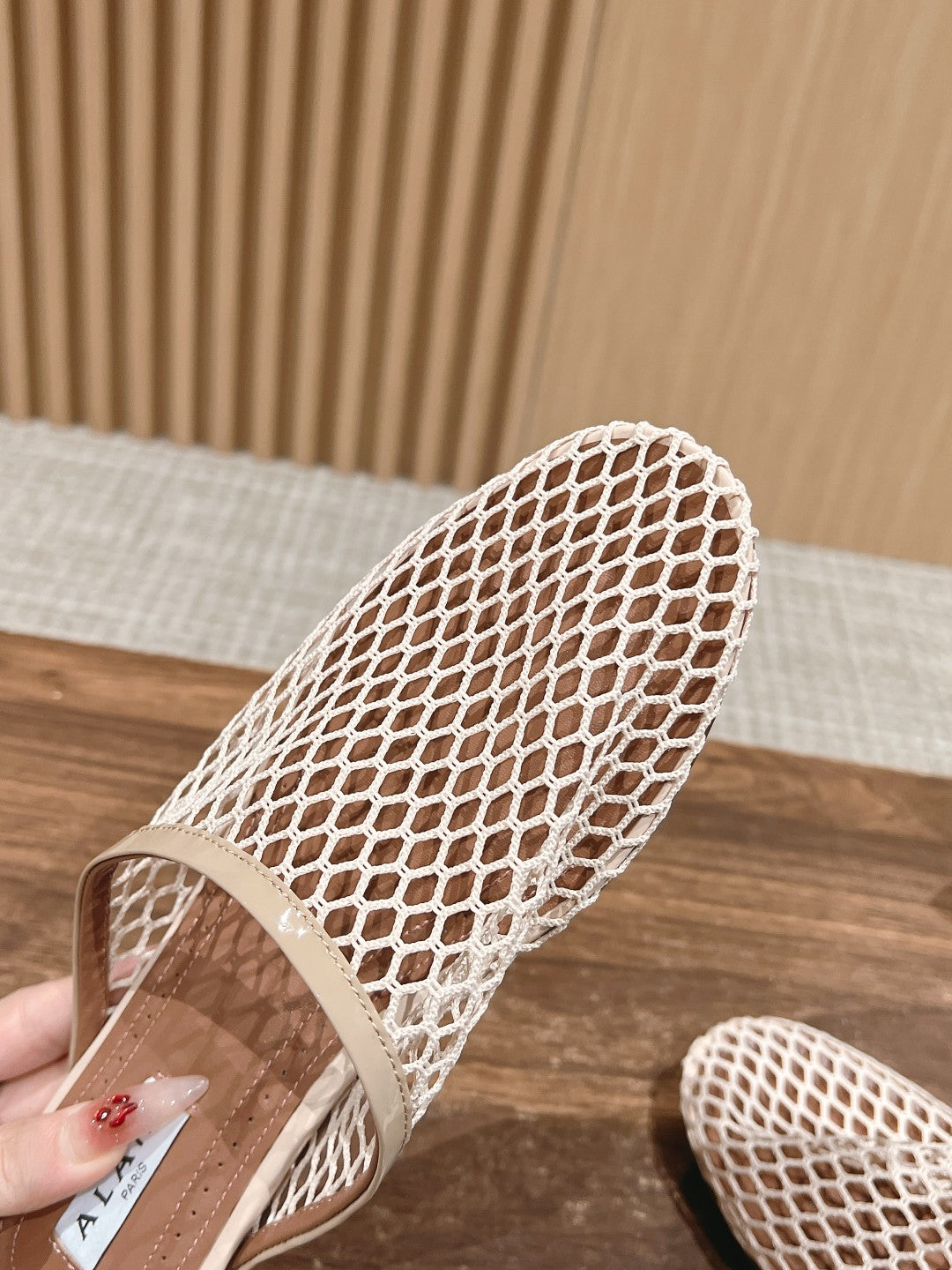 flat mule fishnet beige lambskin