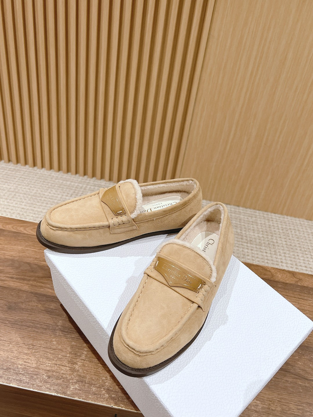 CD Loafer In Beige Suede 101003