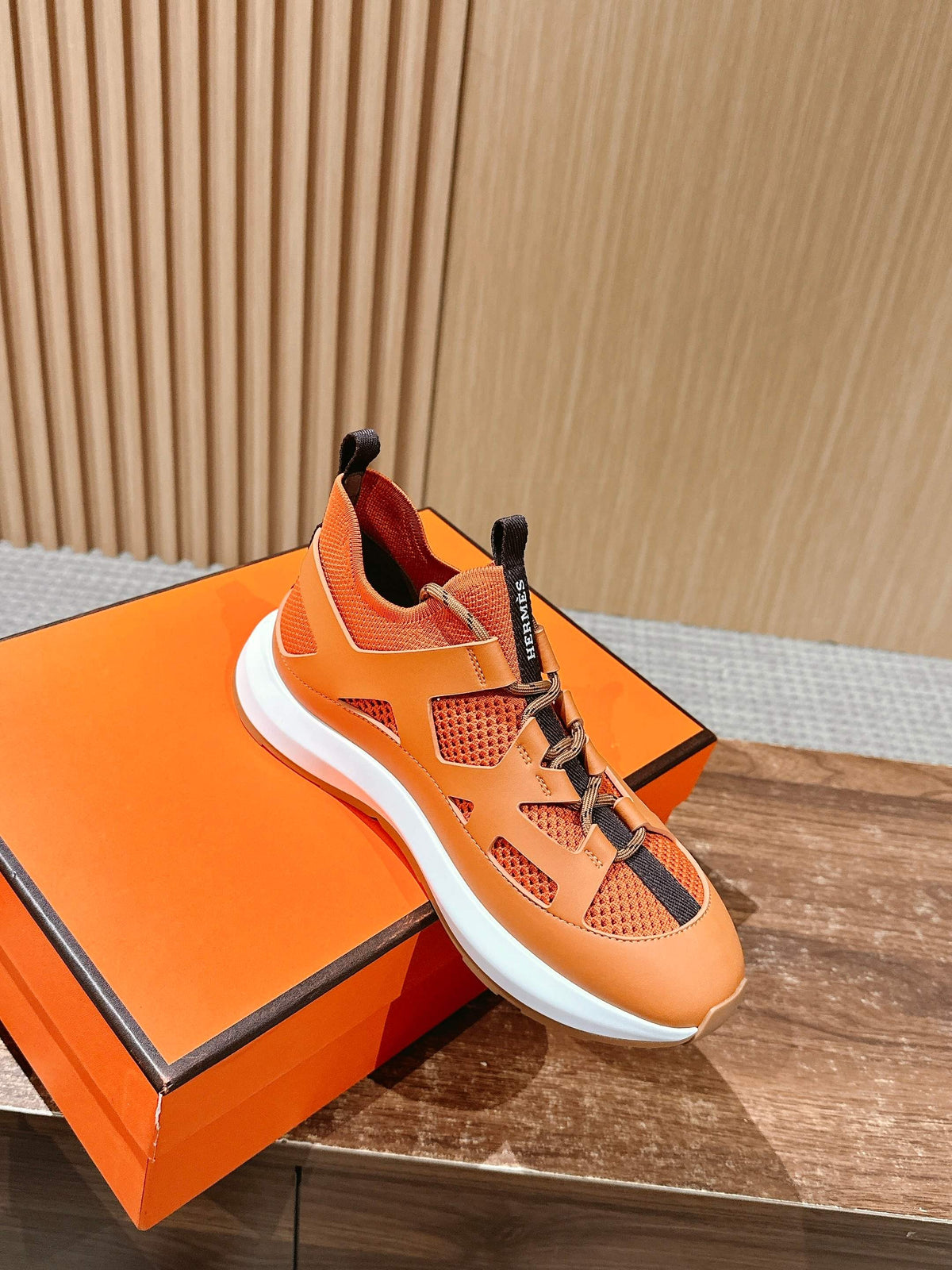 HM Katana Sneaker Oranger Calfskin 317596