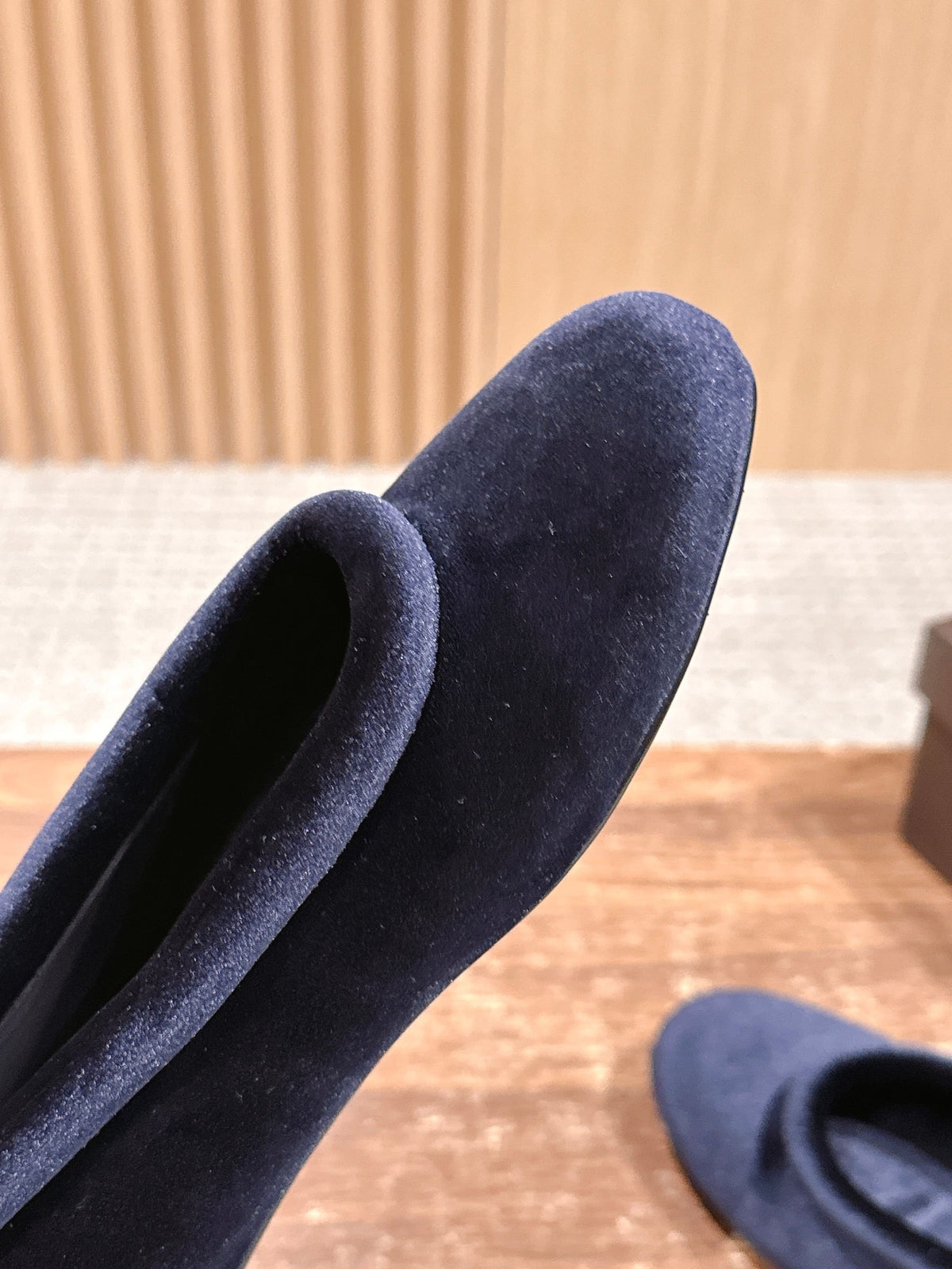 Alaia 2025 Ballet Flat Dark Blue Velvet 553858