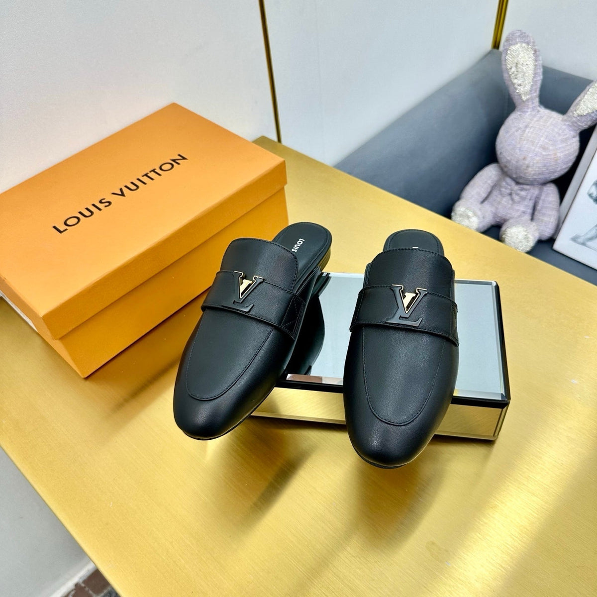 LV 25C LV Capri Open Back Loafer Black Cowhide 219928