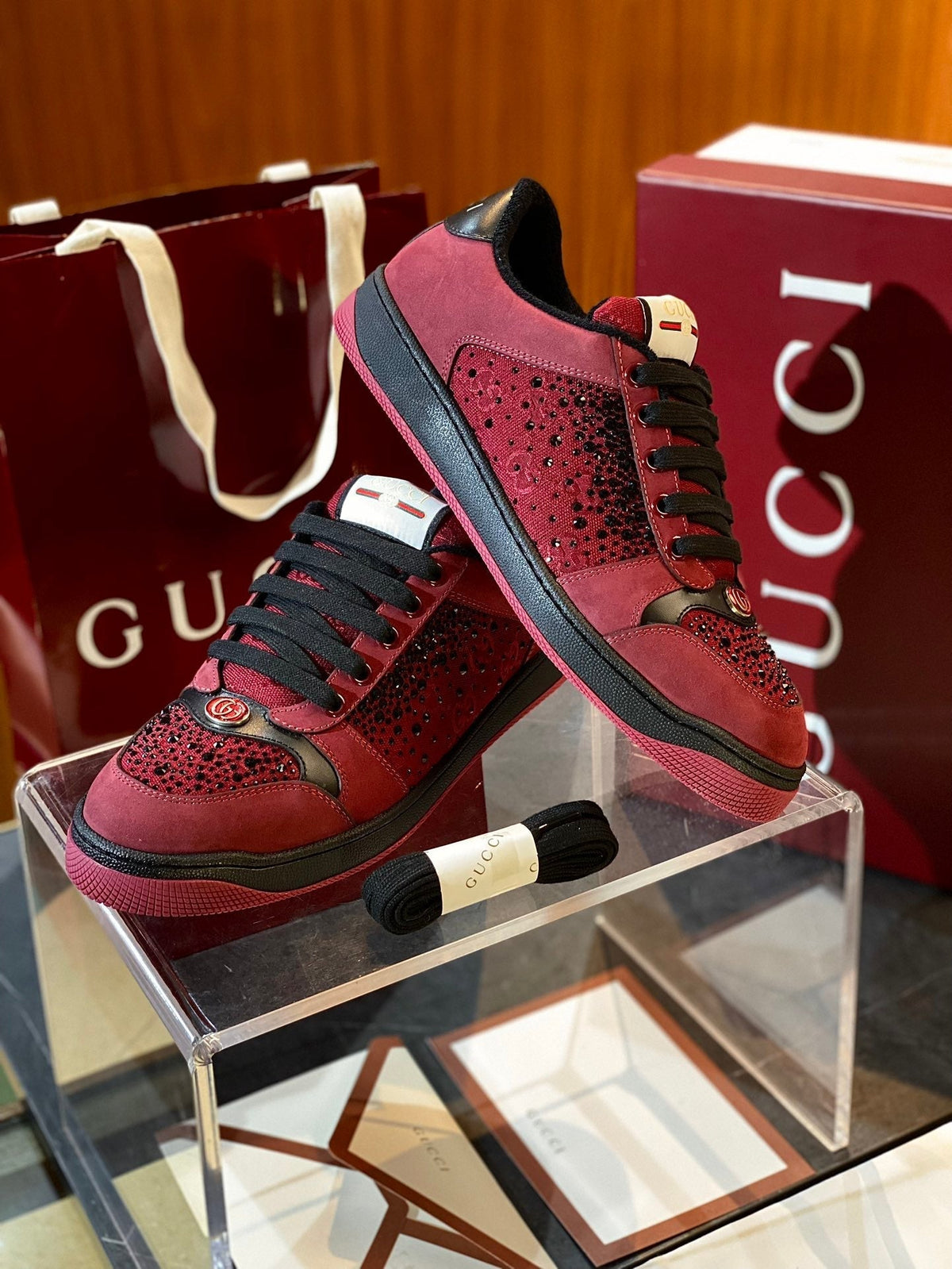 GG Men's 25 Screener Sneaker Red Mesh Suede 524503